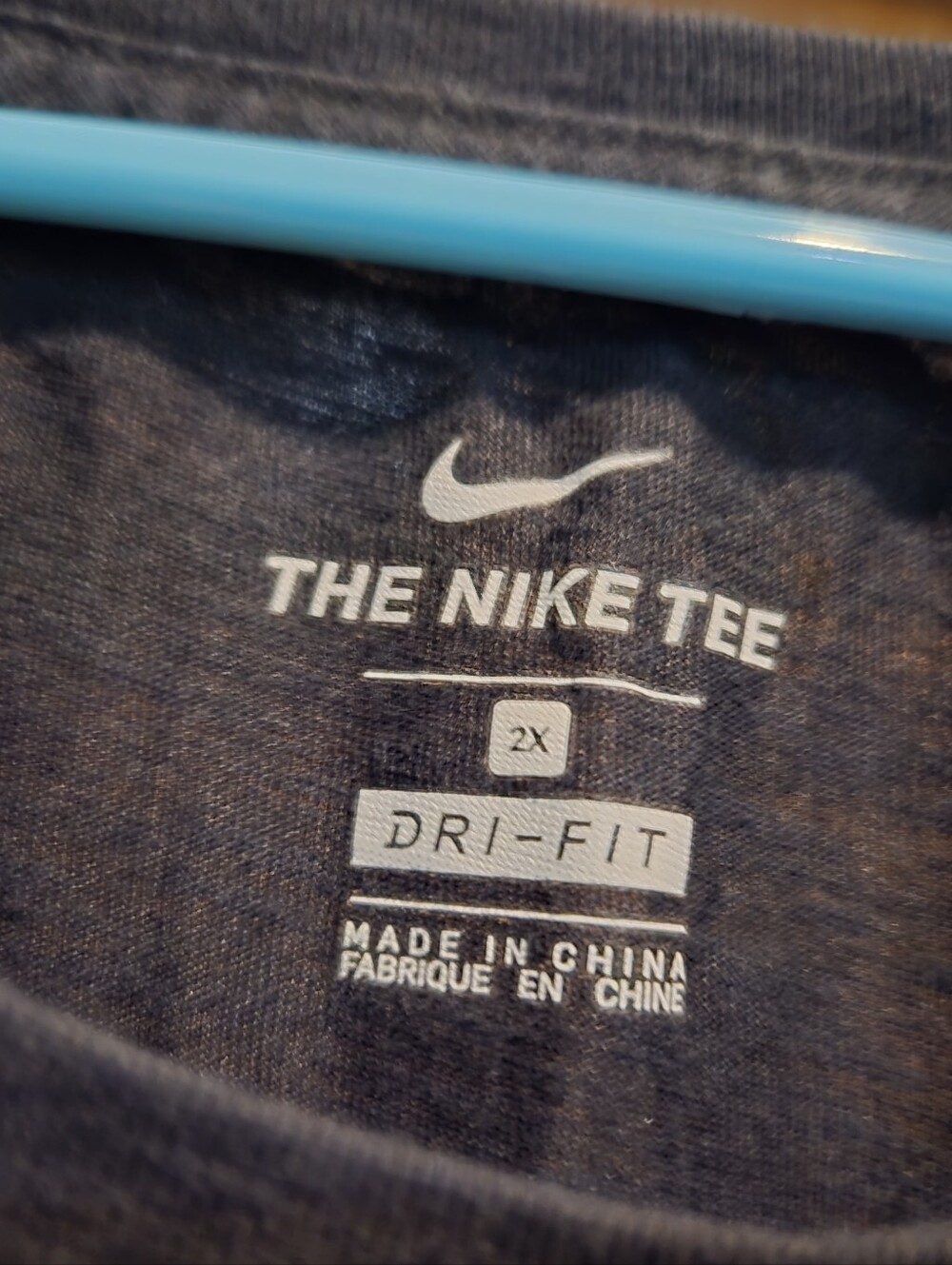 Nike Black Short Sleeve Tee with White Swoosh - Picture 8 of 15